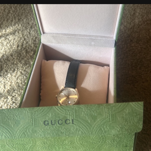 Watch - Picture 2 of 3